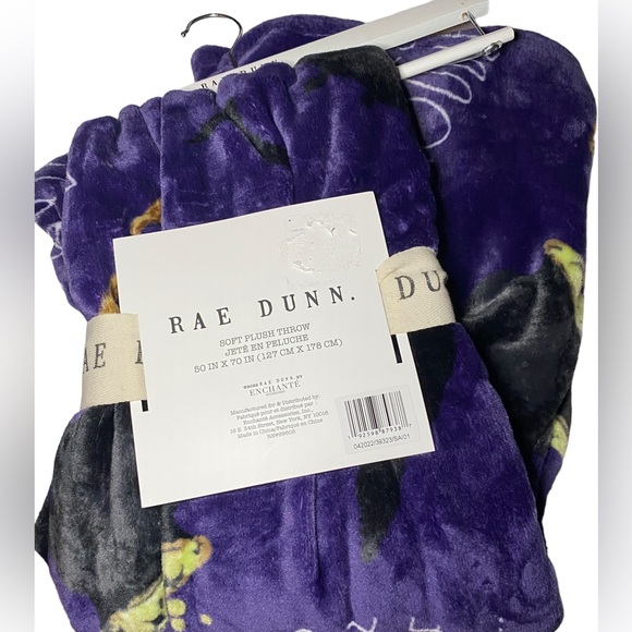 RAE DUNN PURPLE SUPER SUPER PLUSH THROW - Size 50” x 70” - Picture 10 of 12